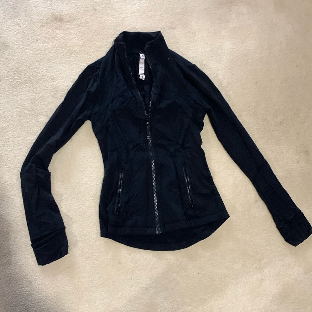 lululemon athletica zip up. Black. Size 4